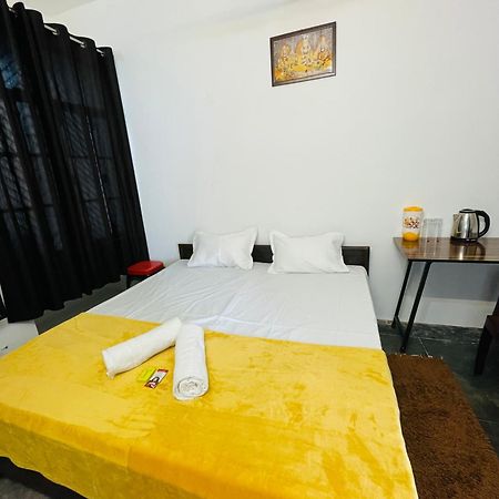 Shree Balaji Homestay Ayodhya Екстер'єр фото